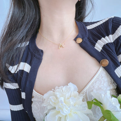 [Kincade Jewelrys] Collier scintillant en forme de « A »