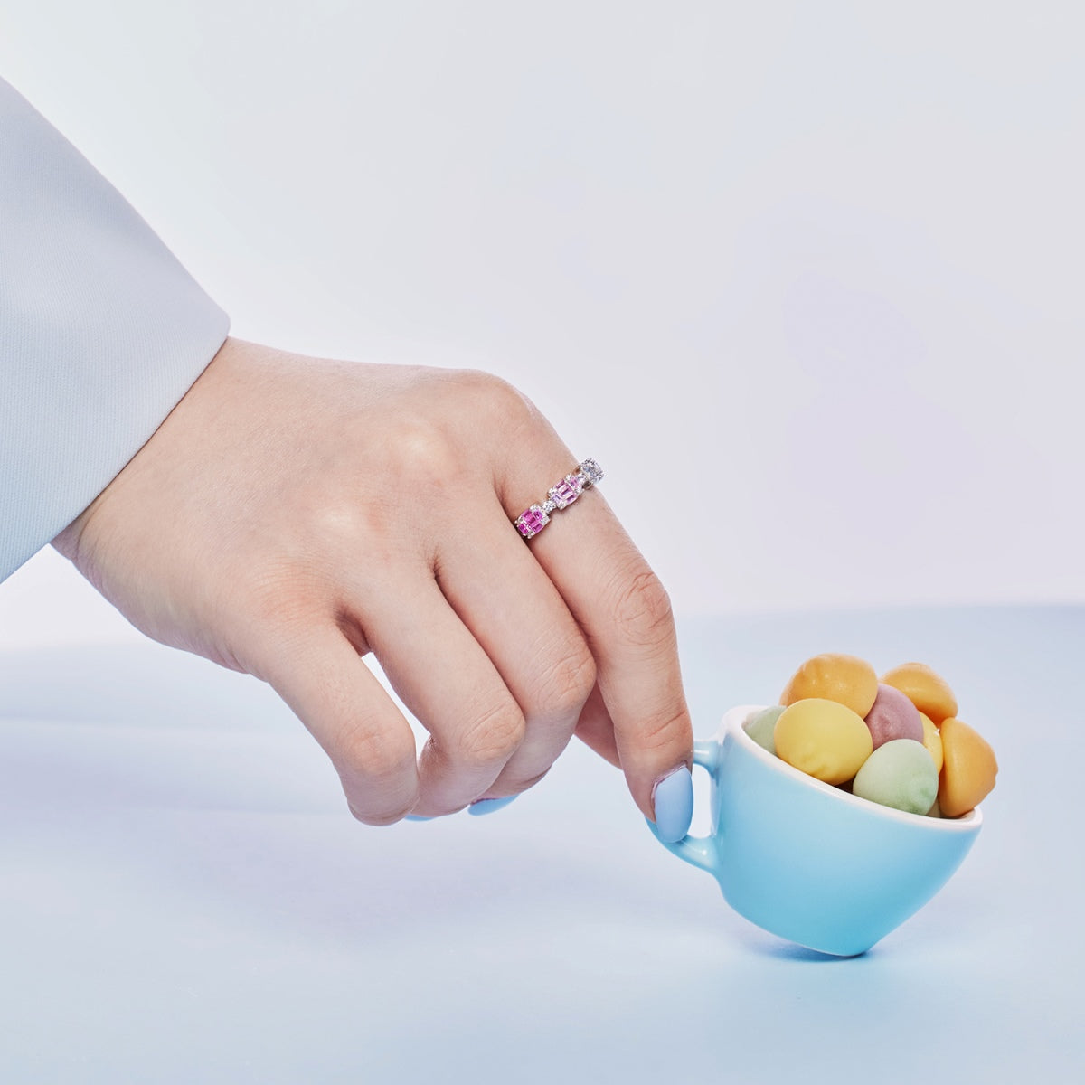 [Kincade Jewelrys] Bague de fête unique et colorée en émeraude taillée