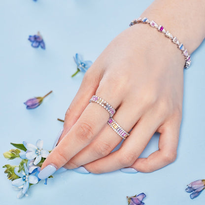 [Kincade Jewelry] Bague quotidienne délicate en émeraude kaléidoscopique