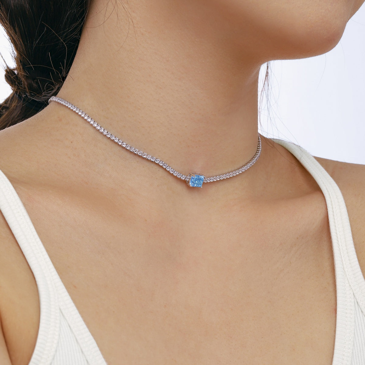 [Kincade Jewelrys] Collier orné d'une émeraude taille 2,0 carats