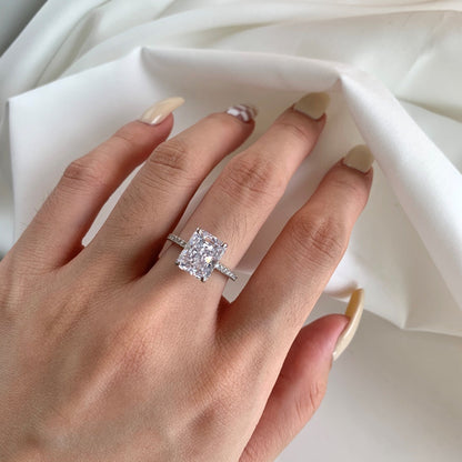 [Kincade Jewelry] Bague de fiançailles luxueuse de 4,0 carats