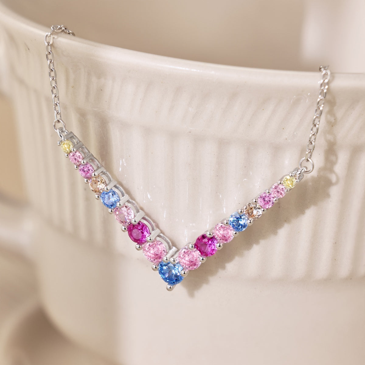 [Kincade Jewelrys] Collier rond orné