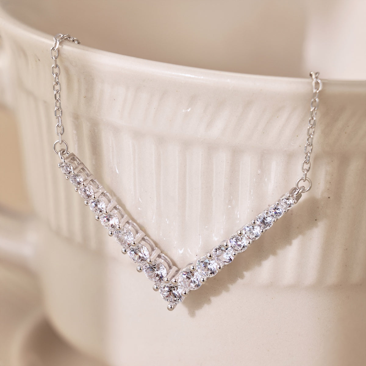 [Kincade Jewelrys] Collier rond orné