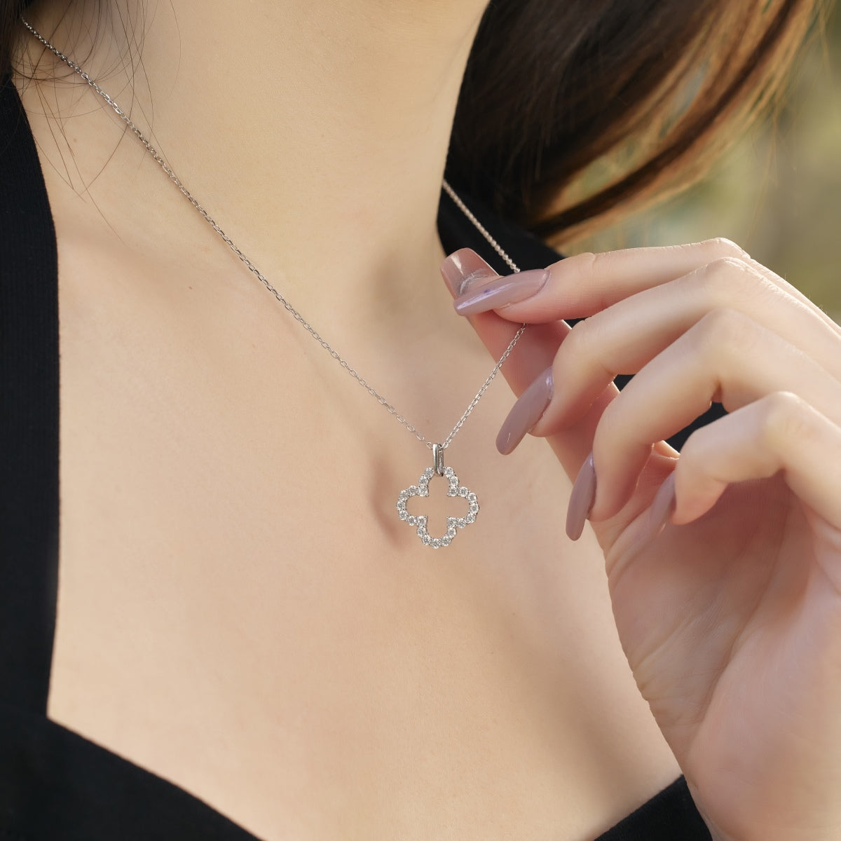 [Kincade Jewelrys]Four-Leaf Clover Hollow Design Exquisite Necklace