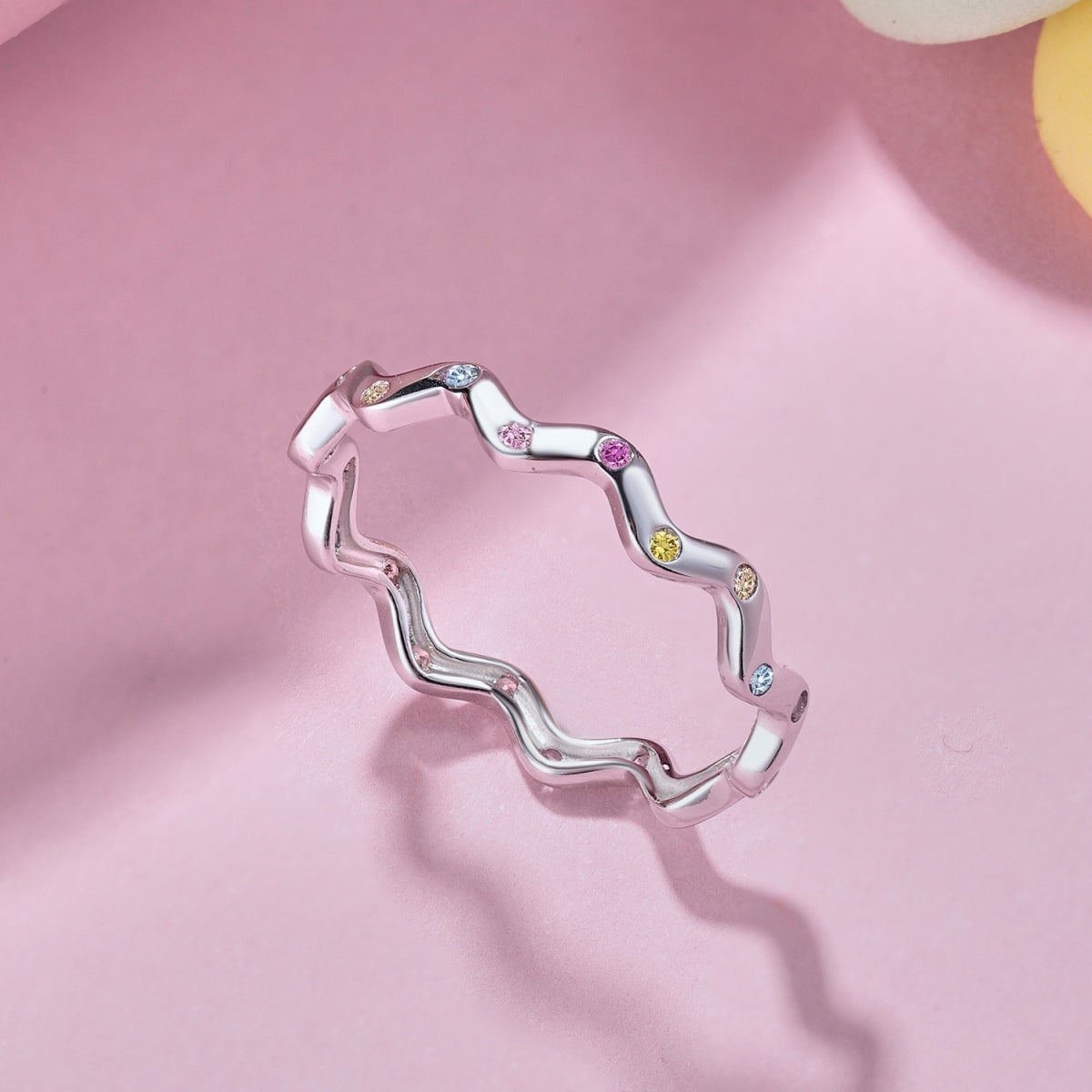 [Kincade Jewelrys] Bague de tous les jours à taille ronde et vibrante