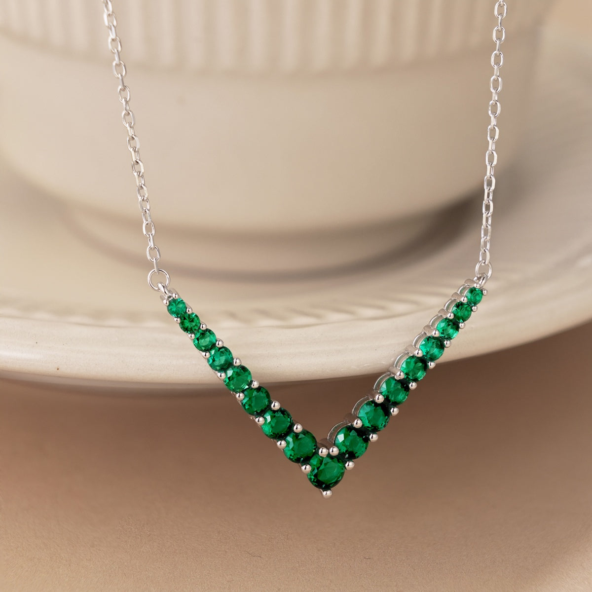 [Kincade Jewelrys] Collier rond orné