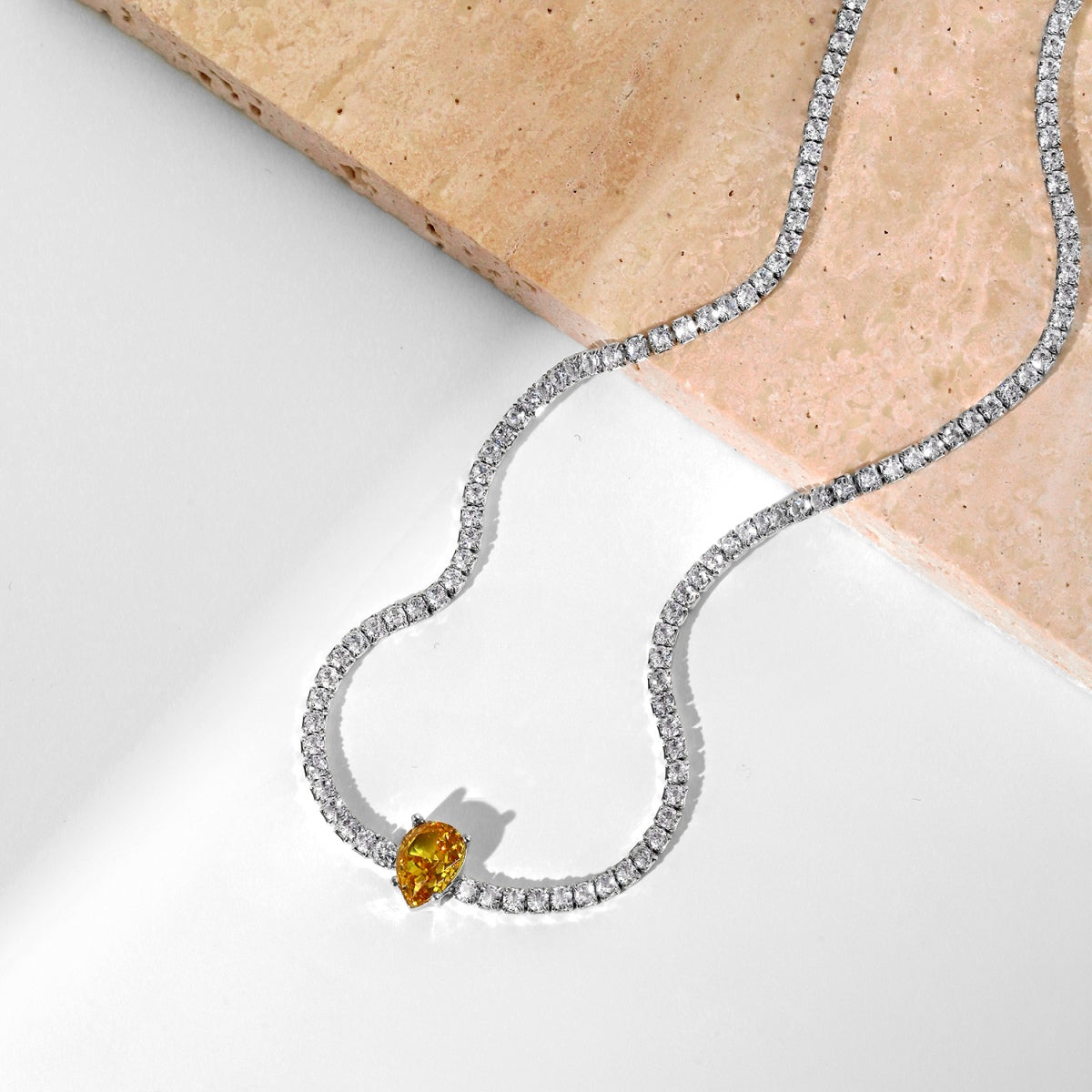 [Kincade Jewelrys] Collier tennis unique taille poire de 1,0 carat