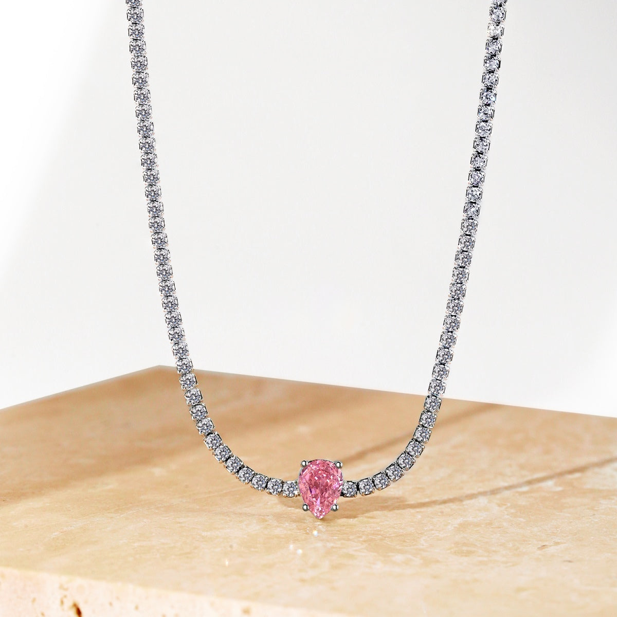 [Kincade Jewelrys] Collier tennis unique taille poire de 1,0 carat
