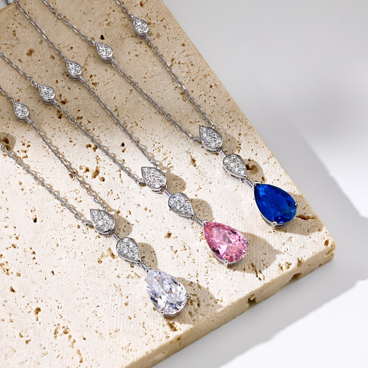 [Kincade Jewelrys] Collier éblouissant taille poire