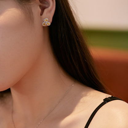 [Kincade Jewelry] Boucles d'oreilles ornées en forme de fleur et de poire