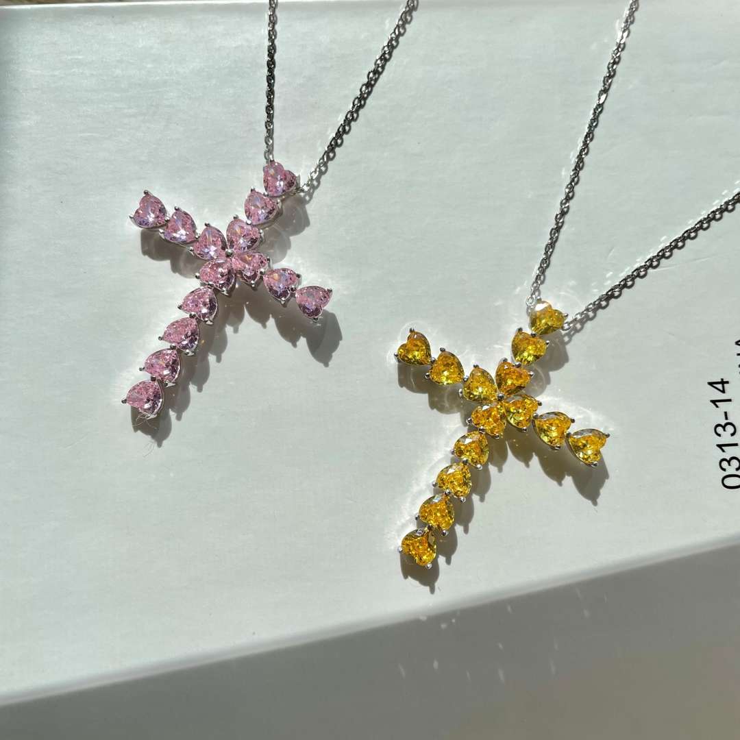 [Kincade Jewelrys]Radiant Cross Shape Necklace