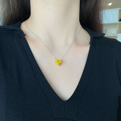 [Kincade Jewelrys] Collier en forme de cœur rayonnant de 6,0 carats
