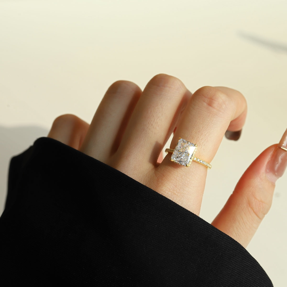 [Kincade Jewelry] Bague de fiançailles luxueuse de 4,0 carats