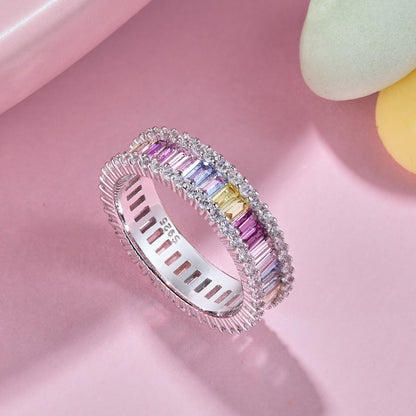 [Kincade Jewelry] Bague quotidienne délicate en émeraude kaléidoscopique