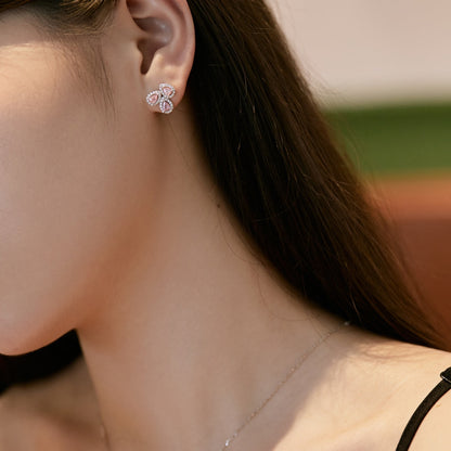 [Kincade Jewelry] Boucles d'oreilles ornées en forme de fleur et de poire