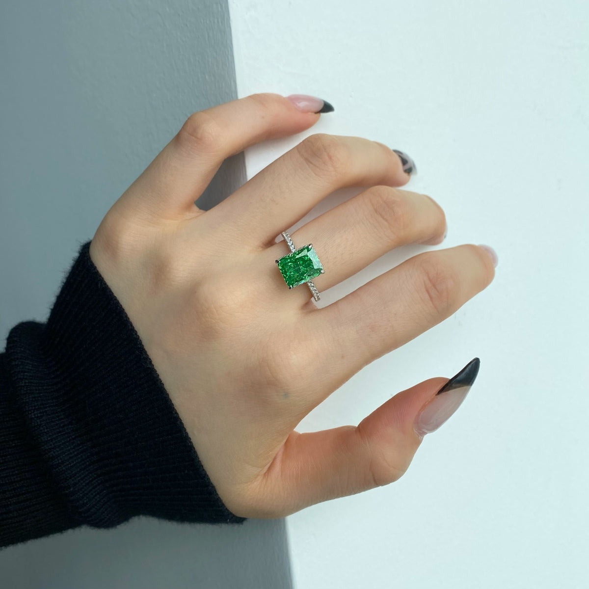 [Kincade Jewelry] Bague de fiançailles luxueuse de 4,0 carats