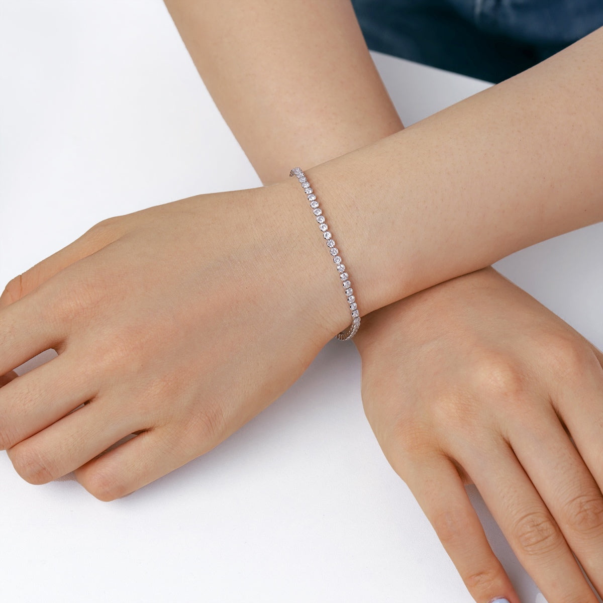 [Kincade Jewelrys] Bracelet quotidien éblouissant à taille ronde scintillante