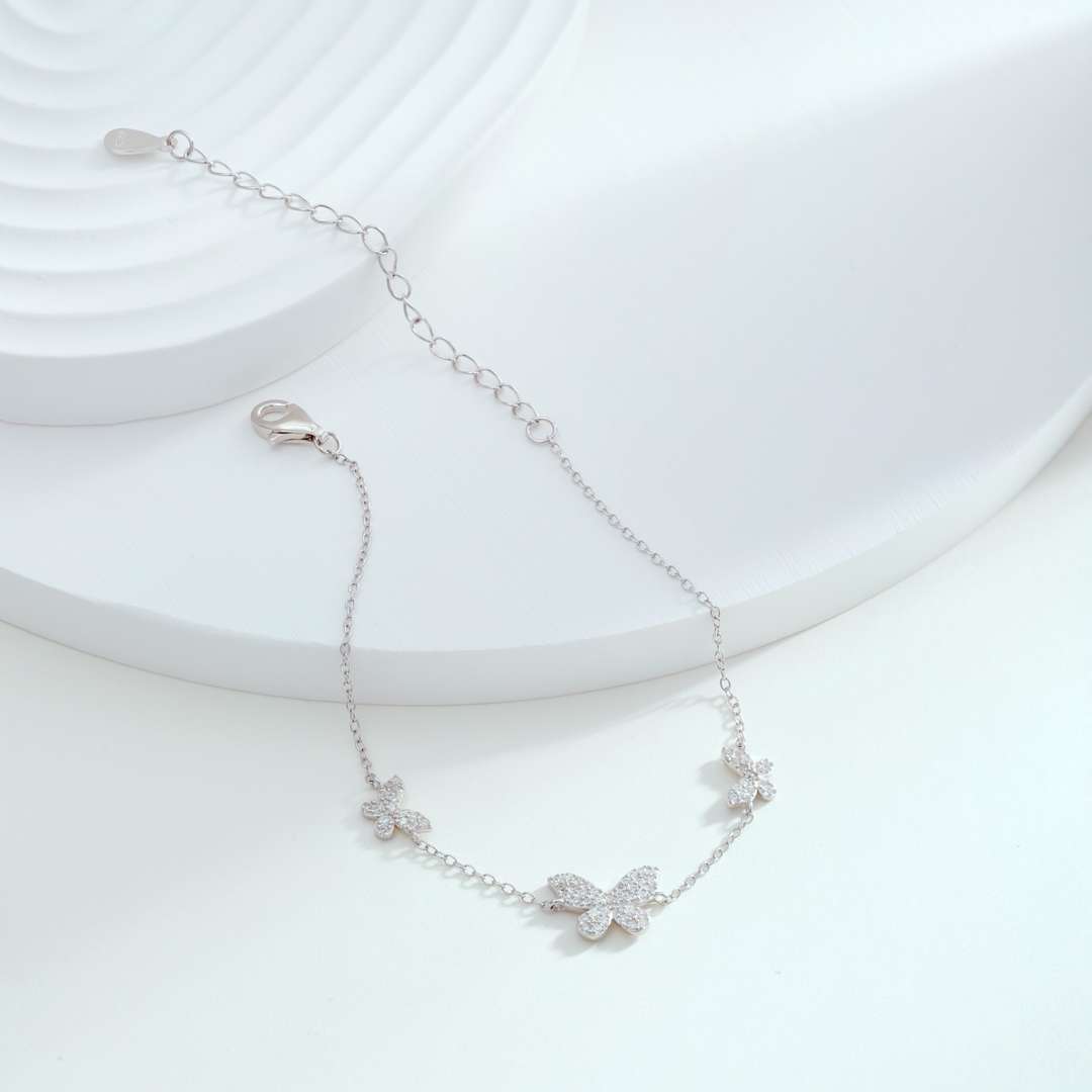 [Kincade Jewelrys] Bracelet délicat avec pendentif papillon