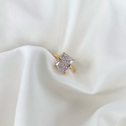 [Kincade Jewelry] Bague de banquet ornée de 4,0 carats, taille radiand enchanteresse