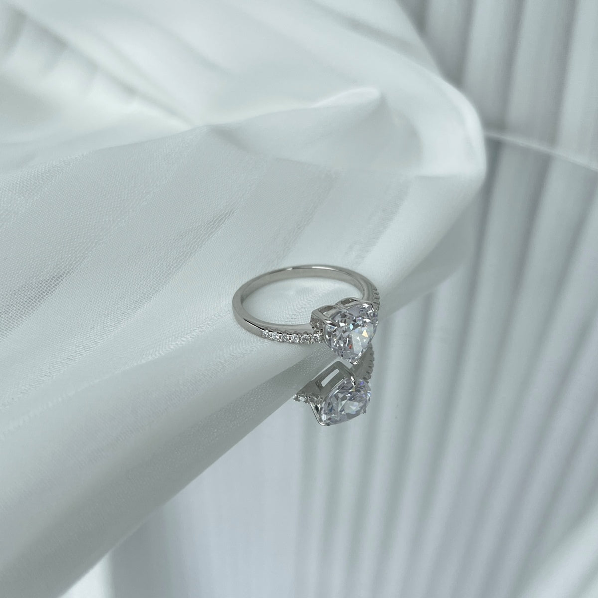 [Kincade Jewelrys]2.0 Carat Dazzling Lustrous Heart Cut Lover Ring