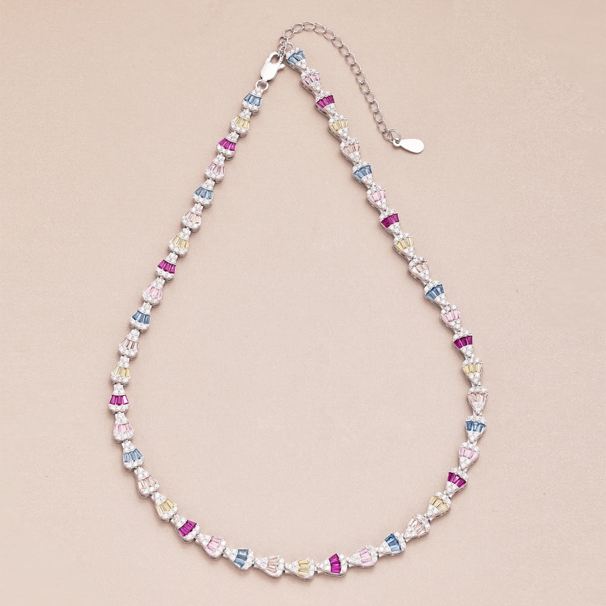 [Kincade Jewelrys] Collier arc-en-ciel coloré et radieux