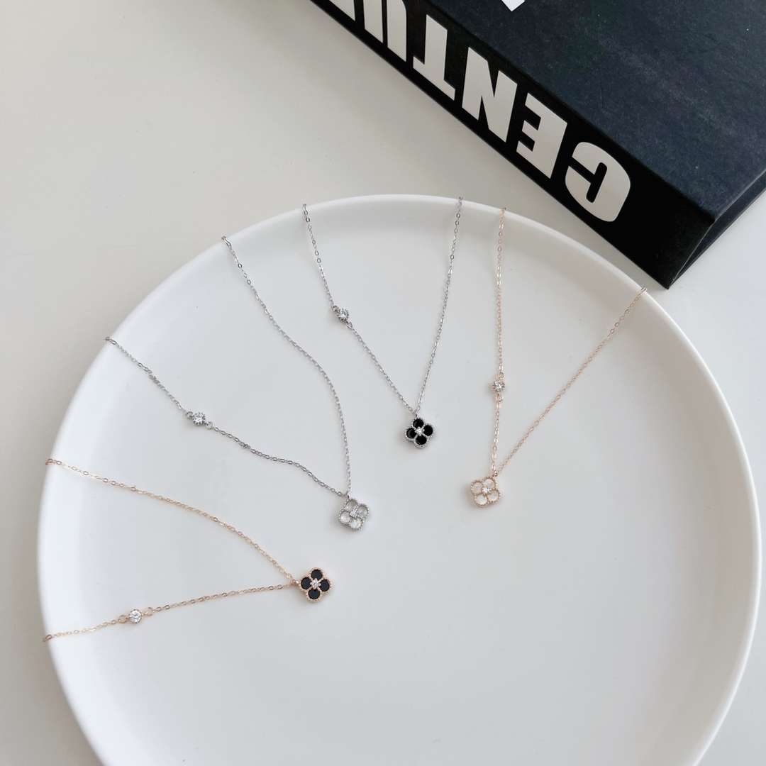 [Kincade Jewelrys] Collier délicat en forme de fleur