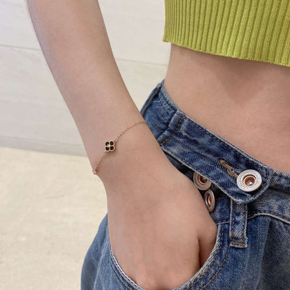 [Kincade Jewelrys] Bracelet délicat en trèfle à quatre feuilles