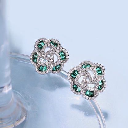 [Kincade Jewelry] Boucles d'oreilles exquises en forme de fleur pour un usage quotidien