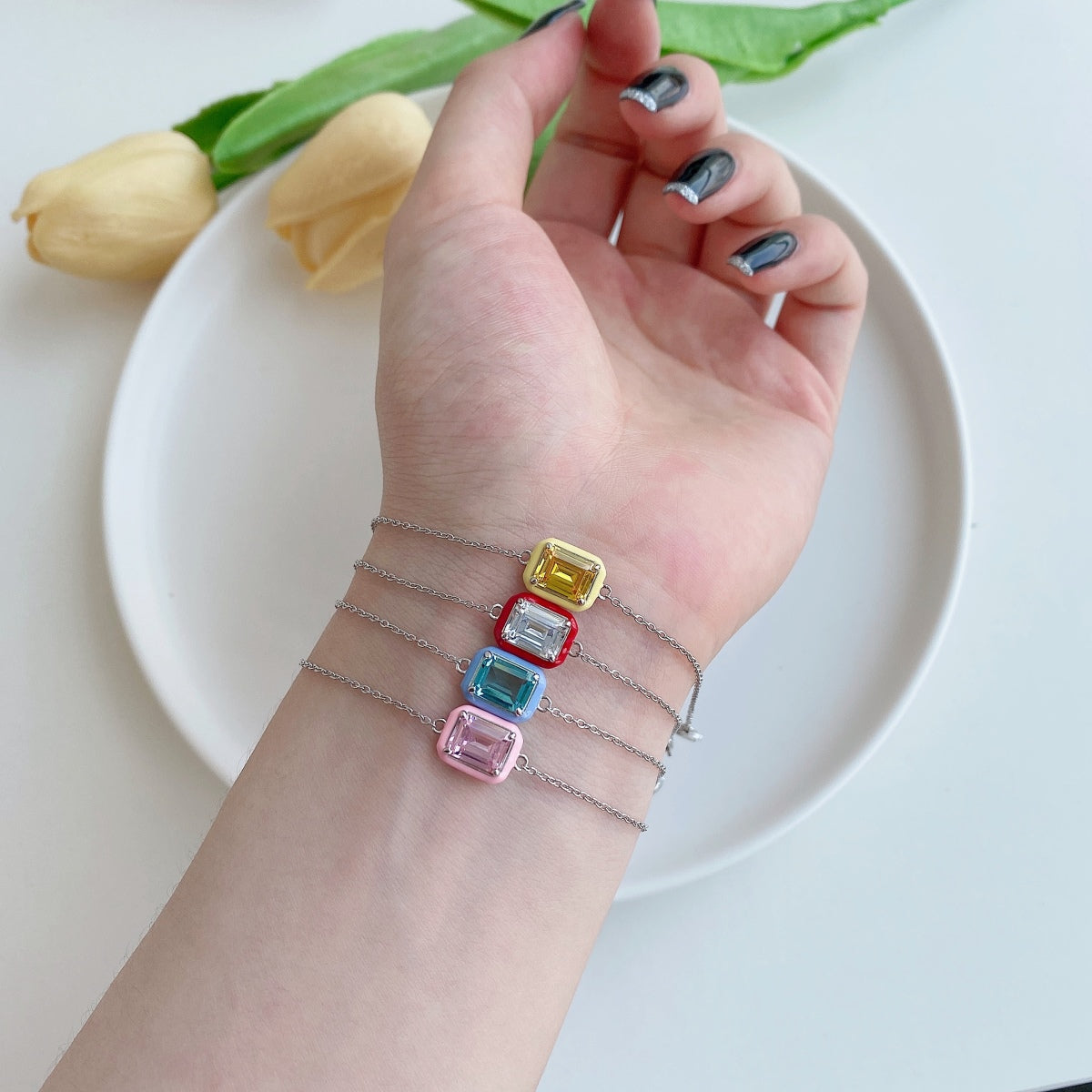 [Kincade Jewelrys] Bracelet quotidien en émeraude colorée scintillante de 2,0 carats