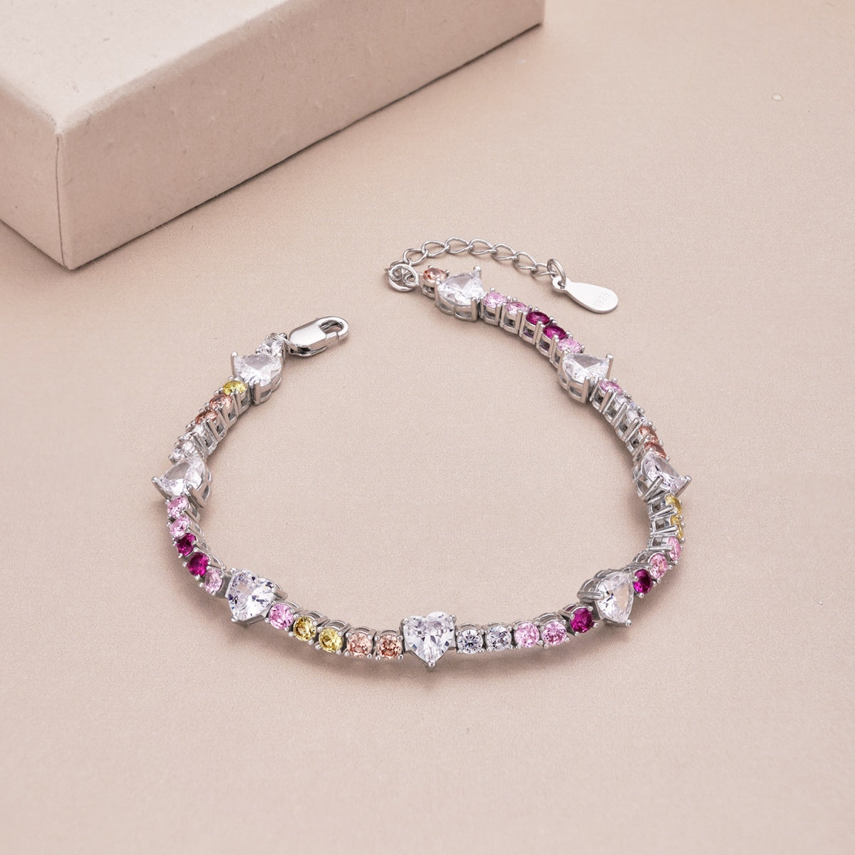[Kincade Jewelrys] Bracelet romantique en forme de cœur avec perles rondes