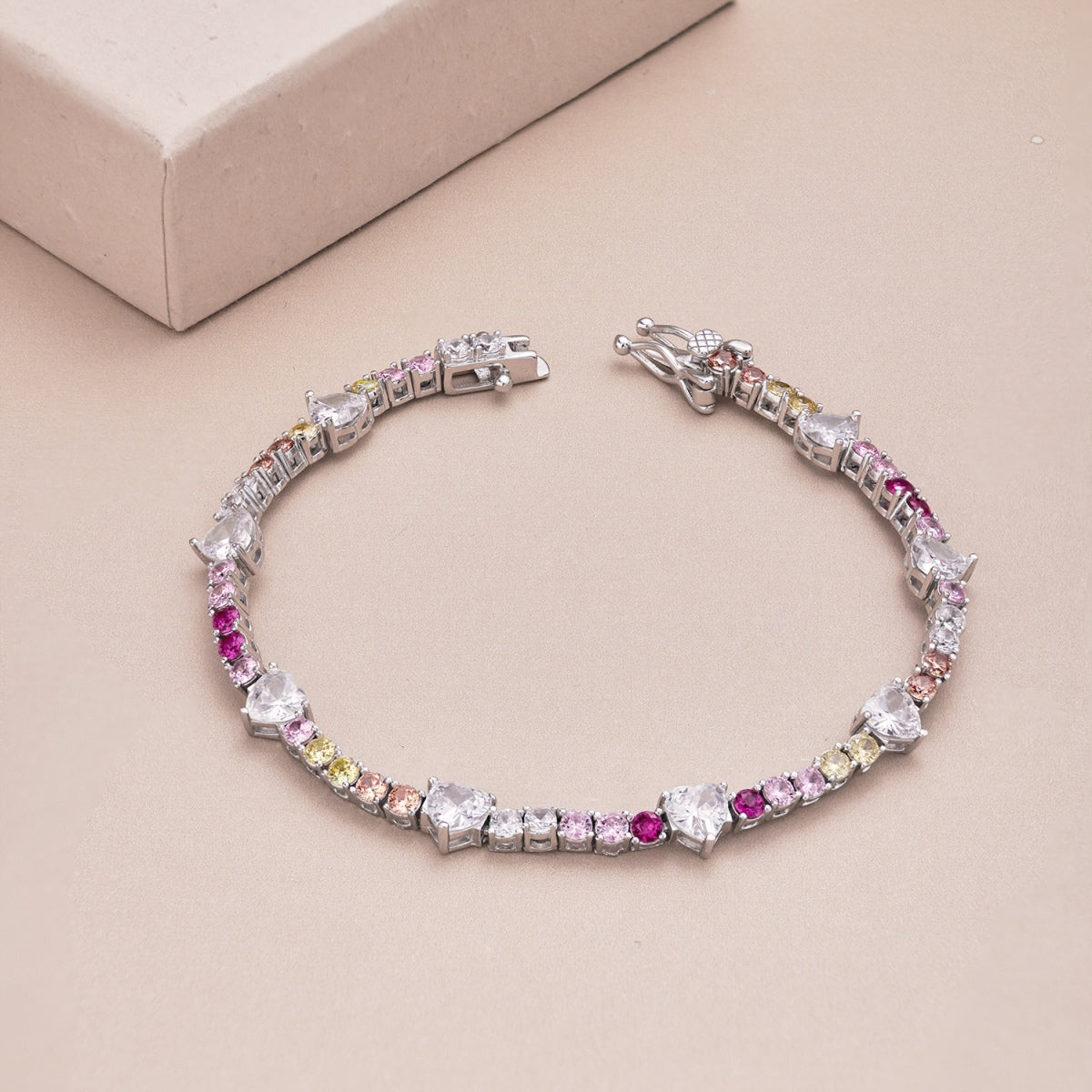 [Kincade Jewelrys] Bracelet romantique en forme de cœur avec perles rondes