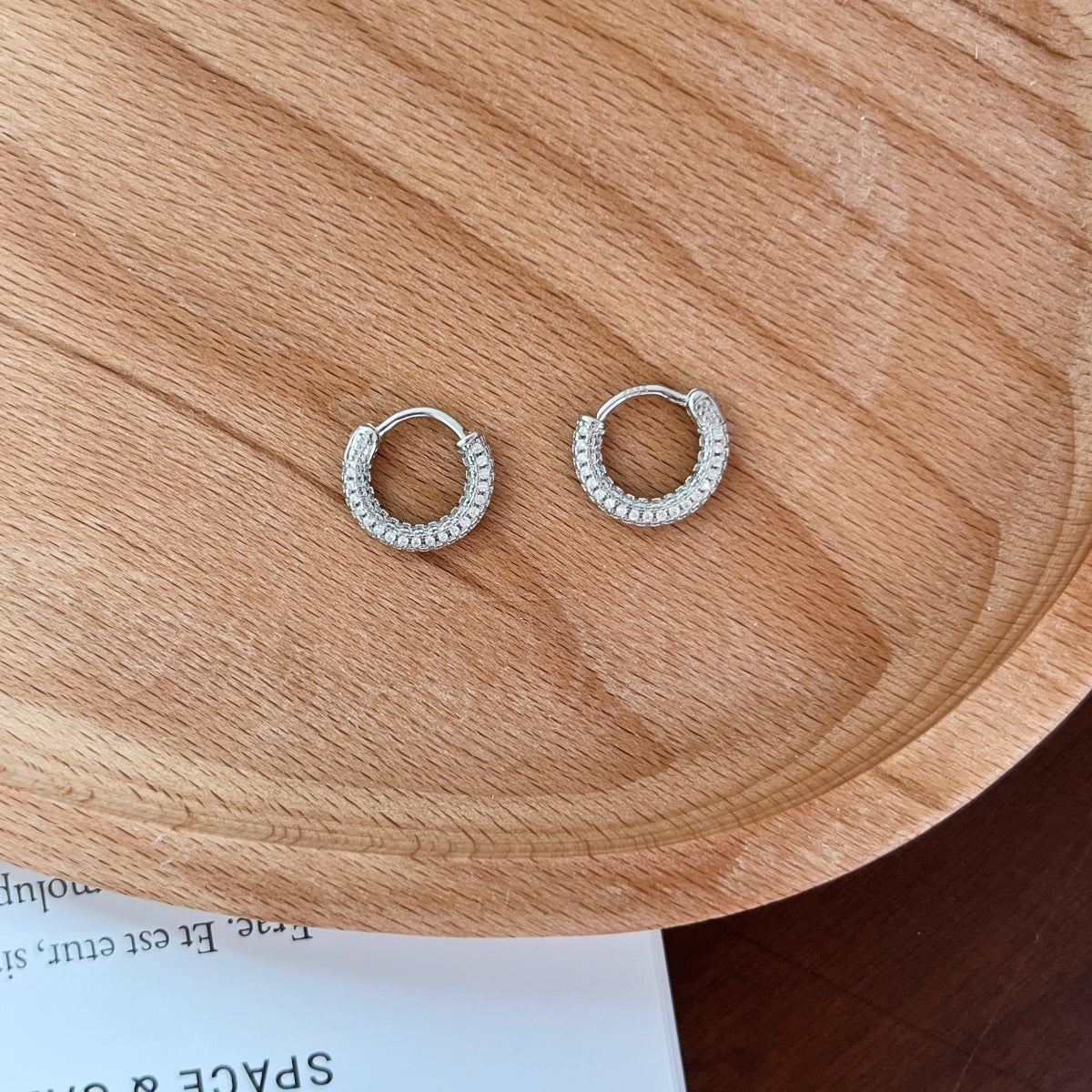 [Kincade Jewelrys] Boucles d'oreilles délicates et polyvalentes pour un usage quotidien