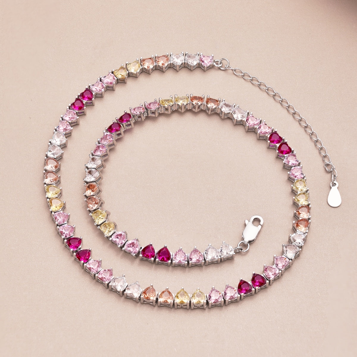 [Kincade Jewelrys] Collier tennis scintillant et coloré en forme de cœur
