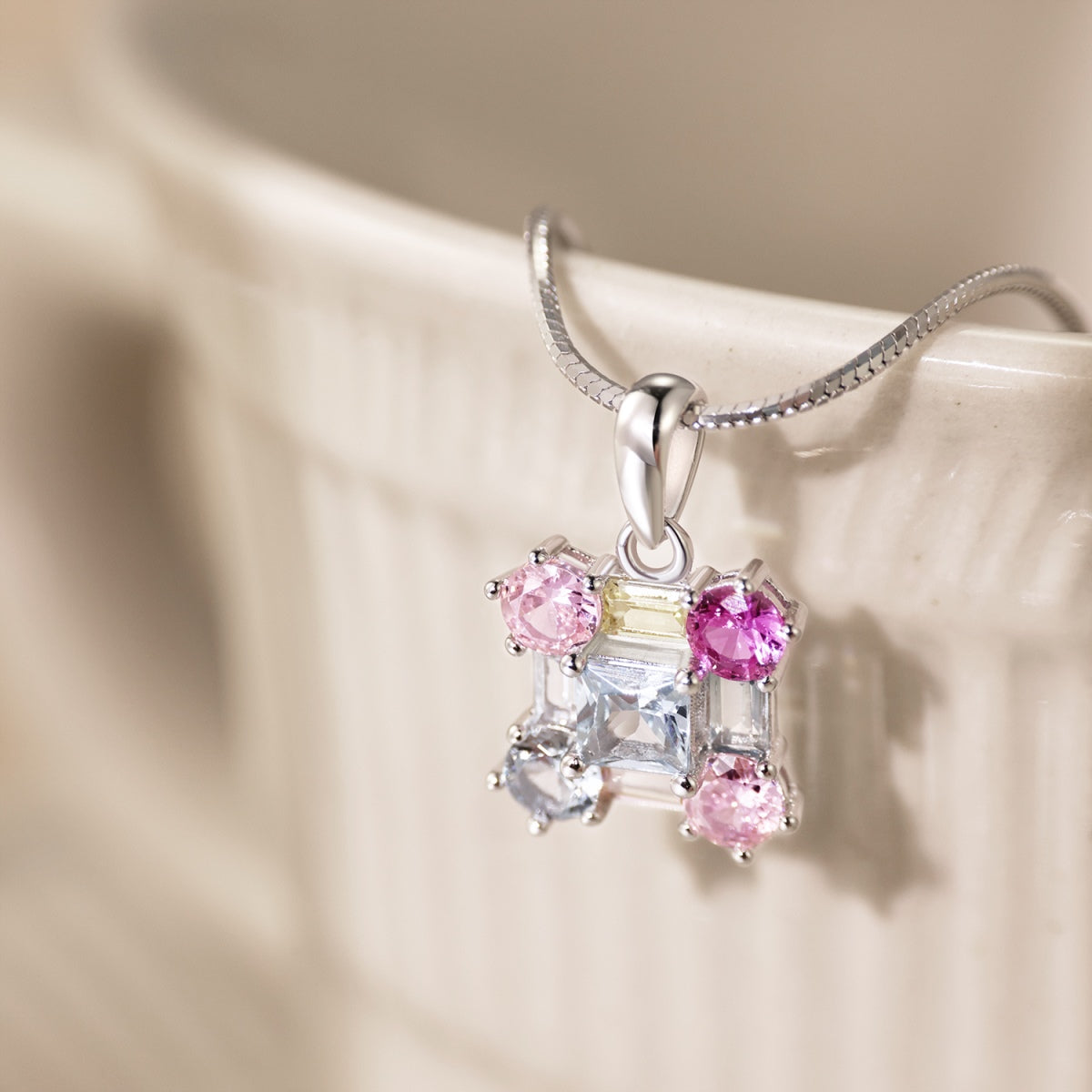 [Kincade Jewelrys] Superbe collier multicolore