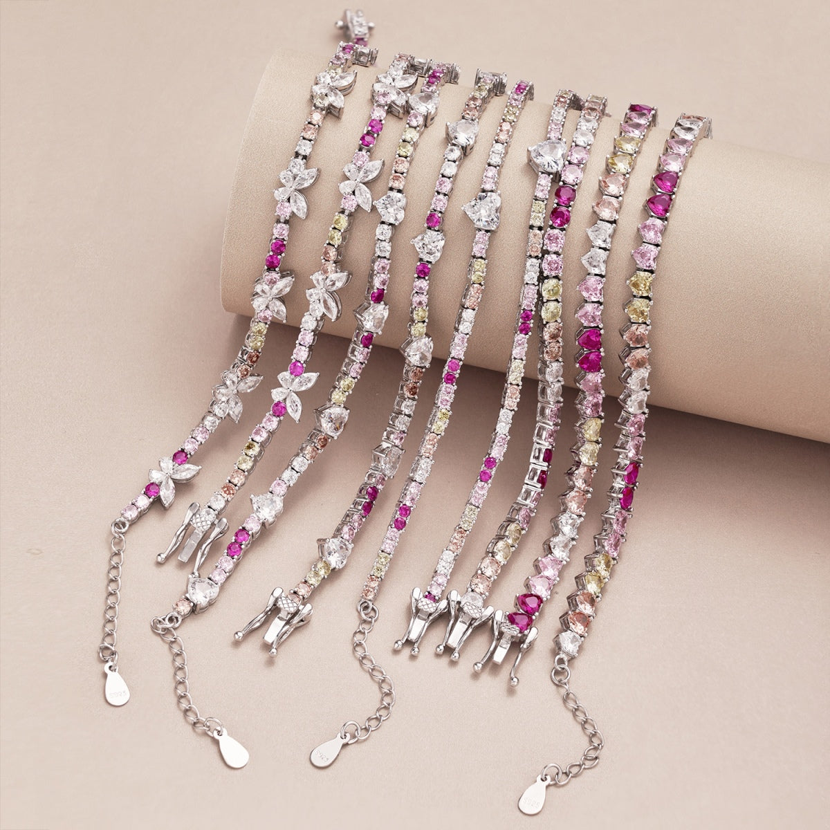 [Kincade Jewelrys] Bracelet romantique en forme de cœur avec perles rondes
