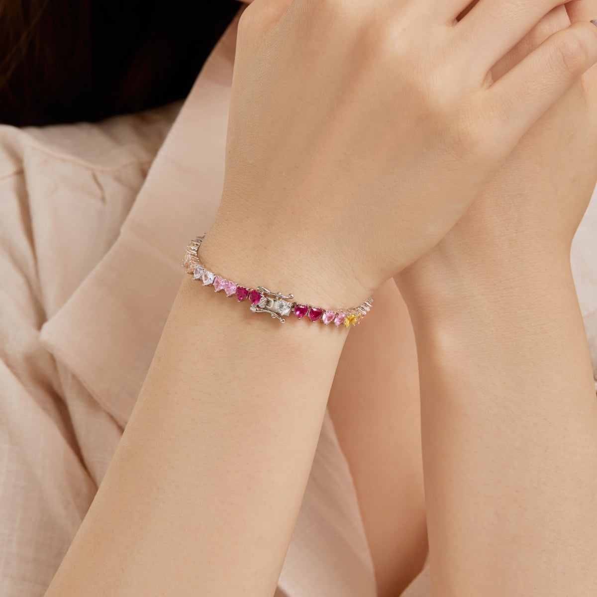 [Kincade Jewelrys] Bracelet romantique luxueux en forme de cœur coloré