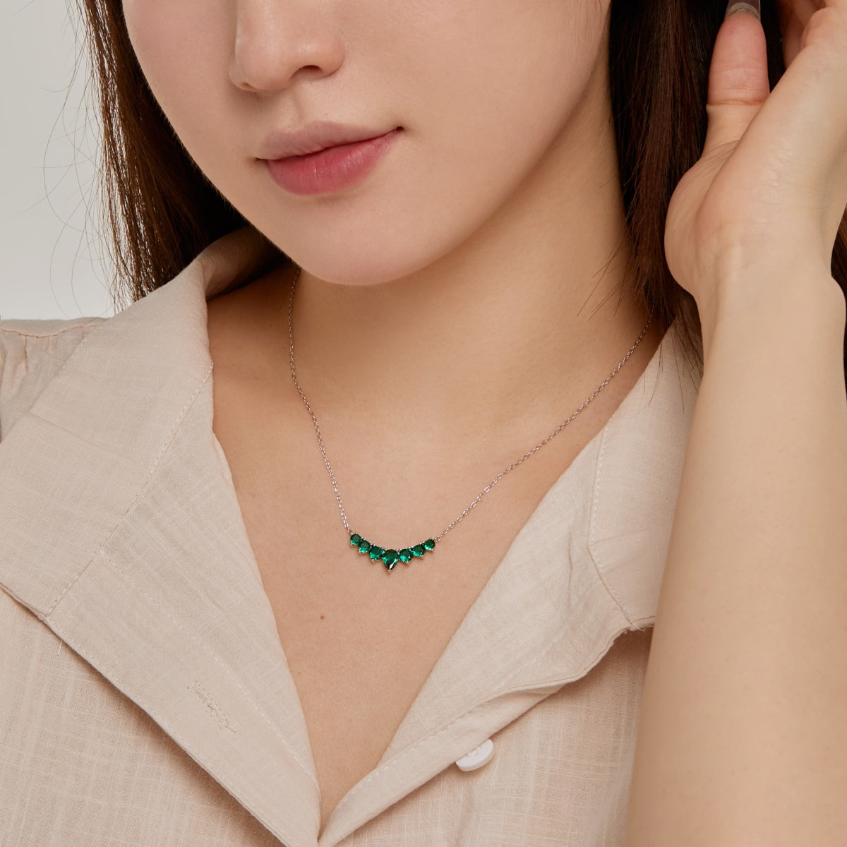 [Kincade Jewelrys] Collier délicat en forme de cœur coloré