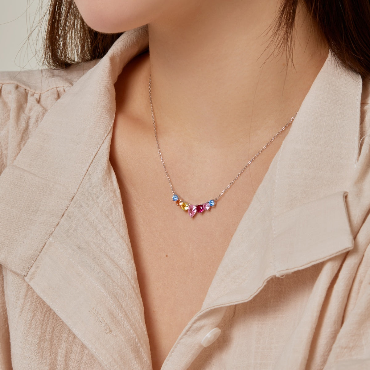 [Kincade Jewelrys] Collier délicat en forme de cœur coloré