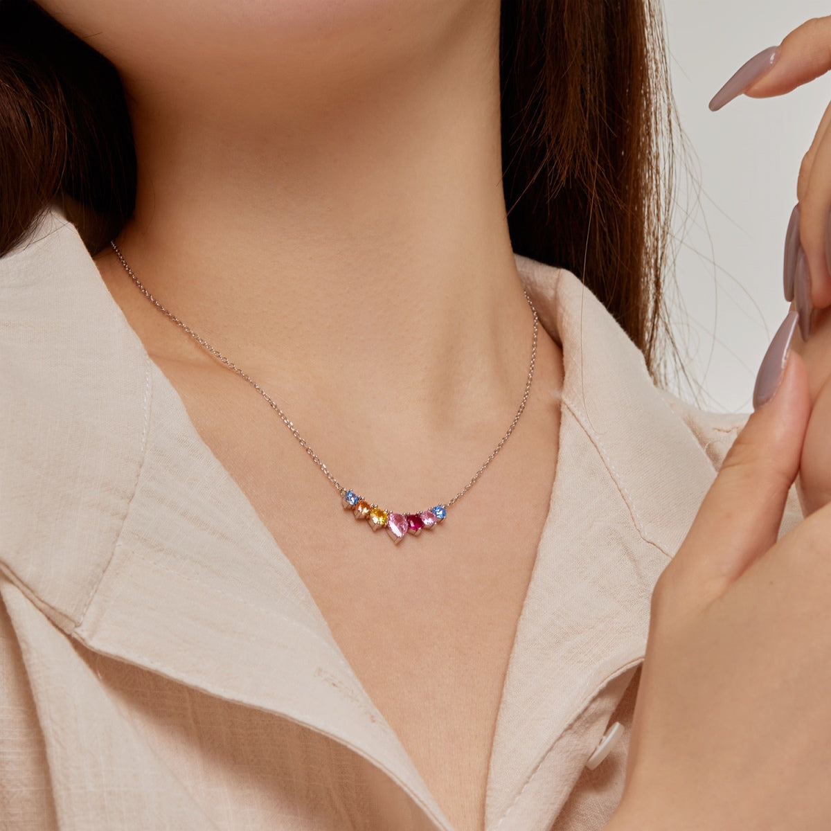 [Kincade Jewelrys] Collier délicat en forme de cœur coloré