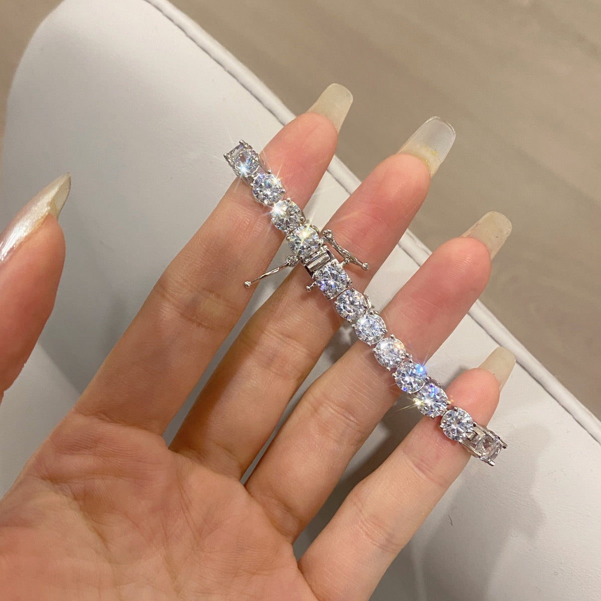 [Kincade Jewelrys] Bracelet de mariage rond orné et scintillant