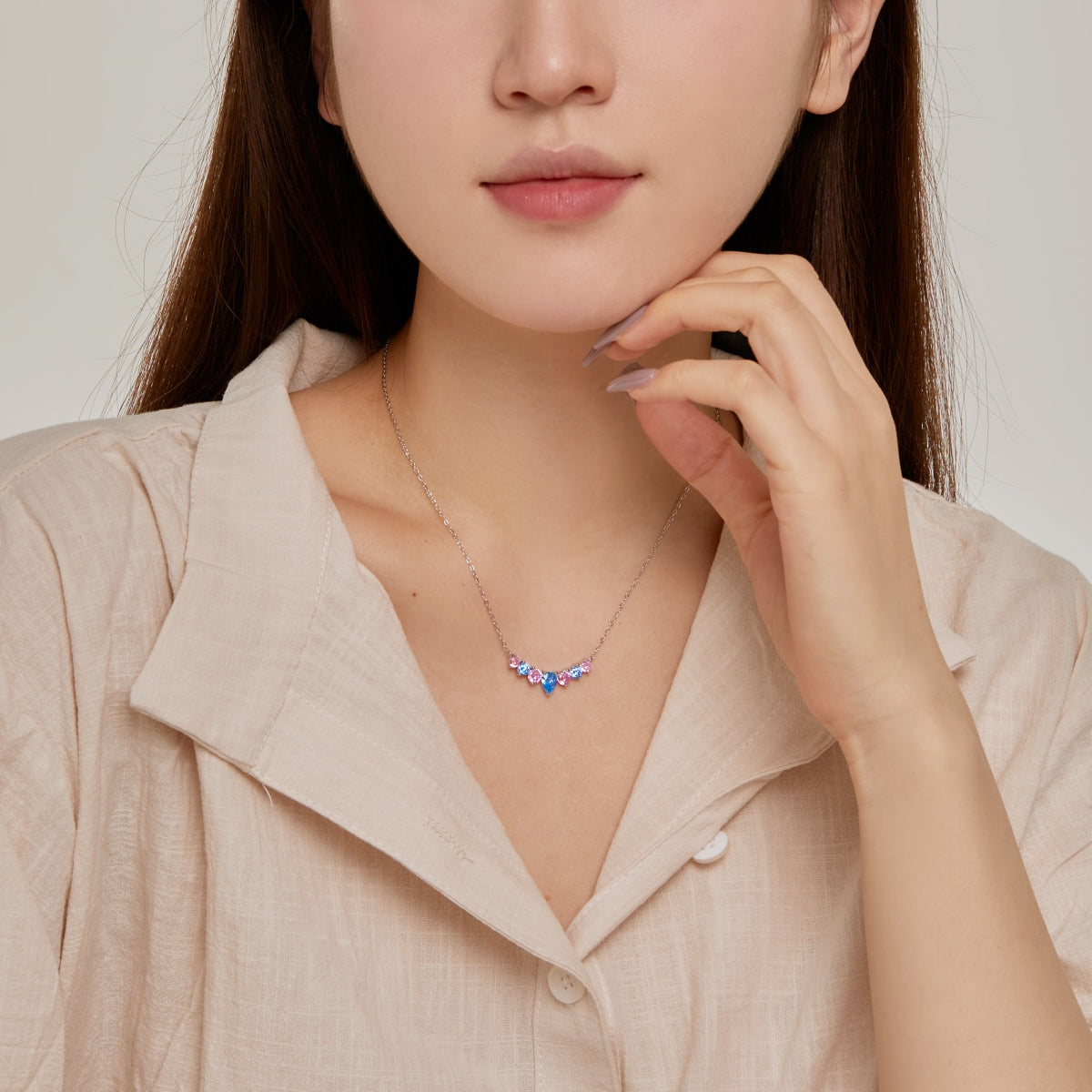 [Kincade Jewelrys] Collier délicat en forme de cœur coloré
