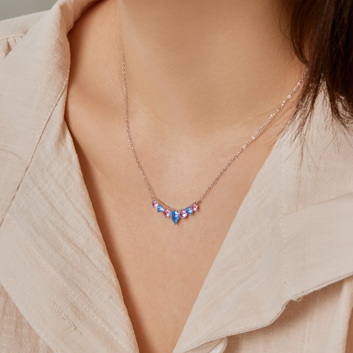 [Kincade Jewelrys] Collier délicat en forme de cœur coloré