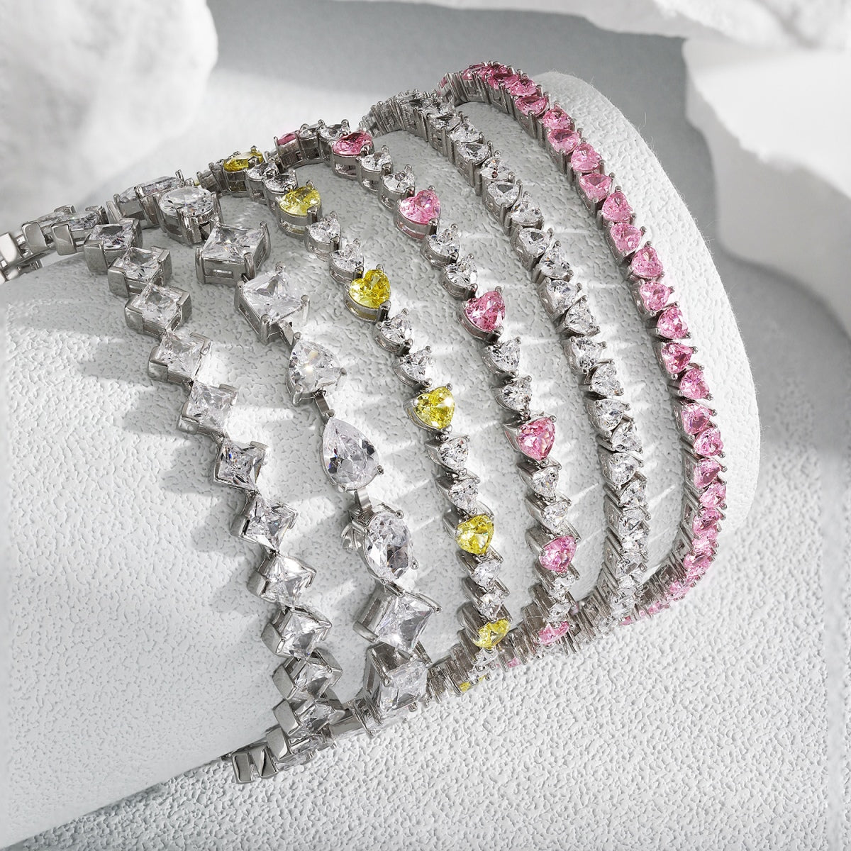 [Kincade Jewelrys] Bracelet quotidien unique et exquis à plusieurs coupes