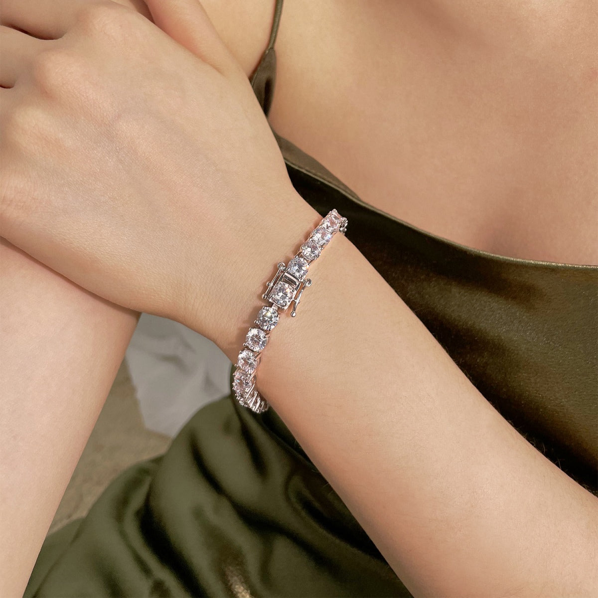 [Kincade Jewelrys]0.75 Carat Dazzling Round Cut Wedding Bracelet