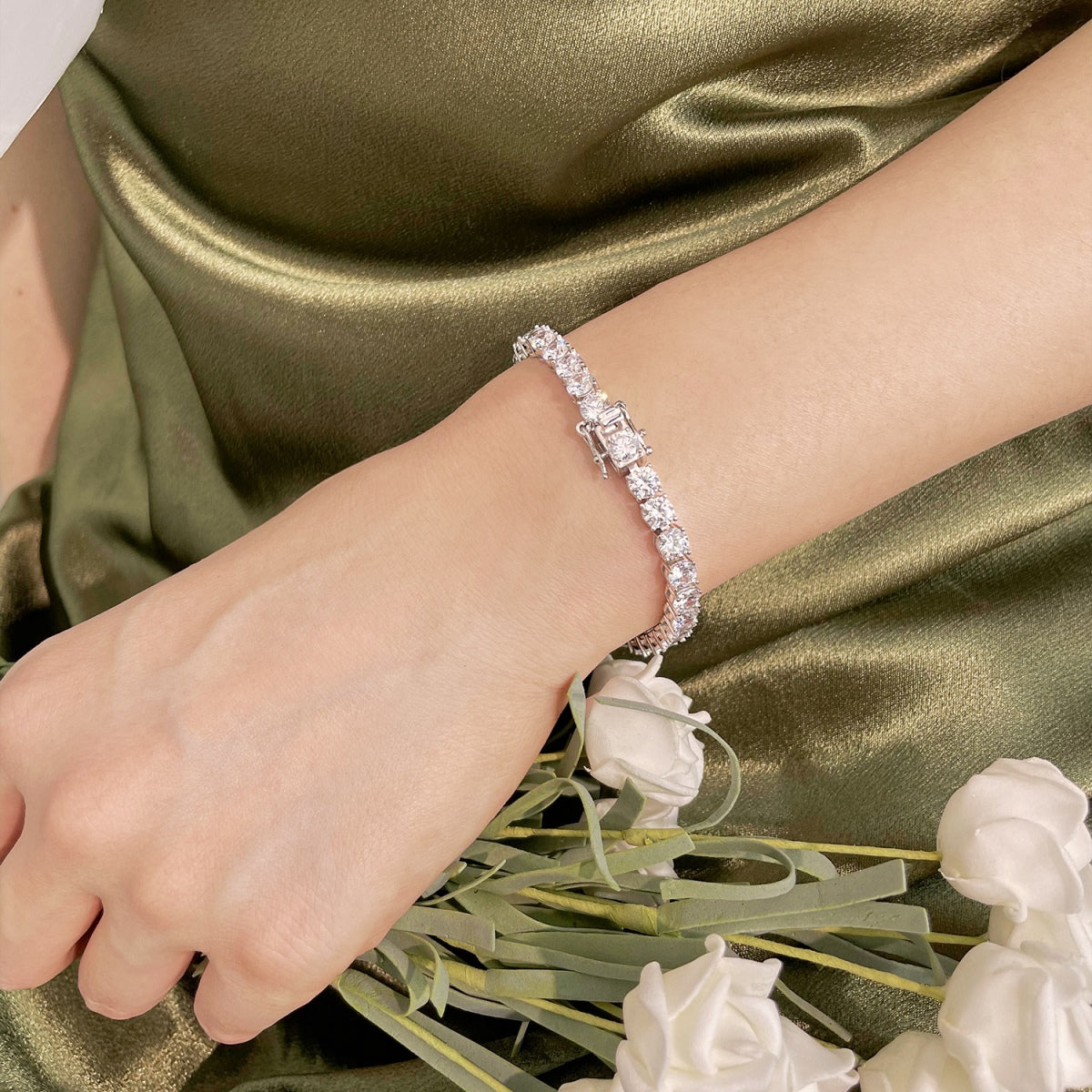[Kincade Jewelrys] Bracelet de mariage rond orné et scintillant