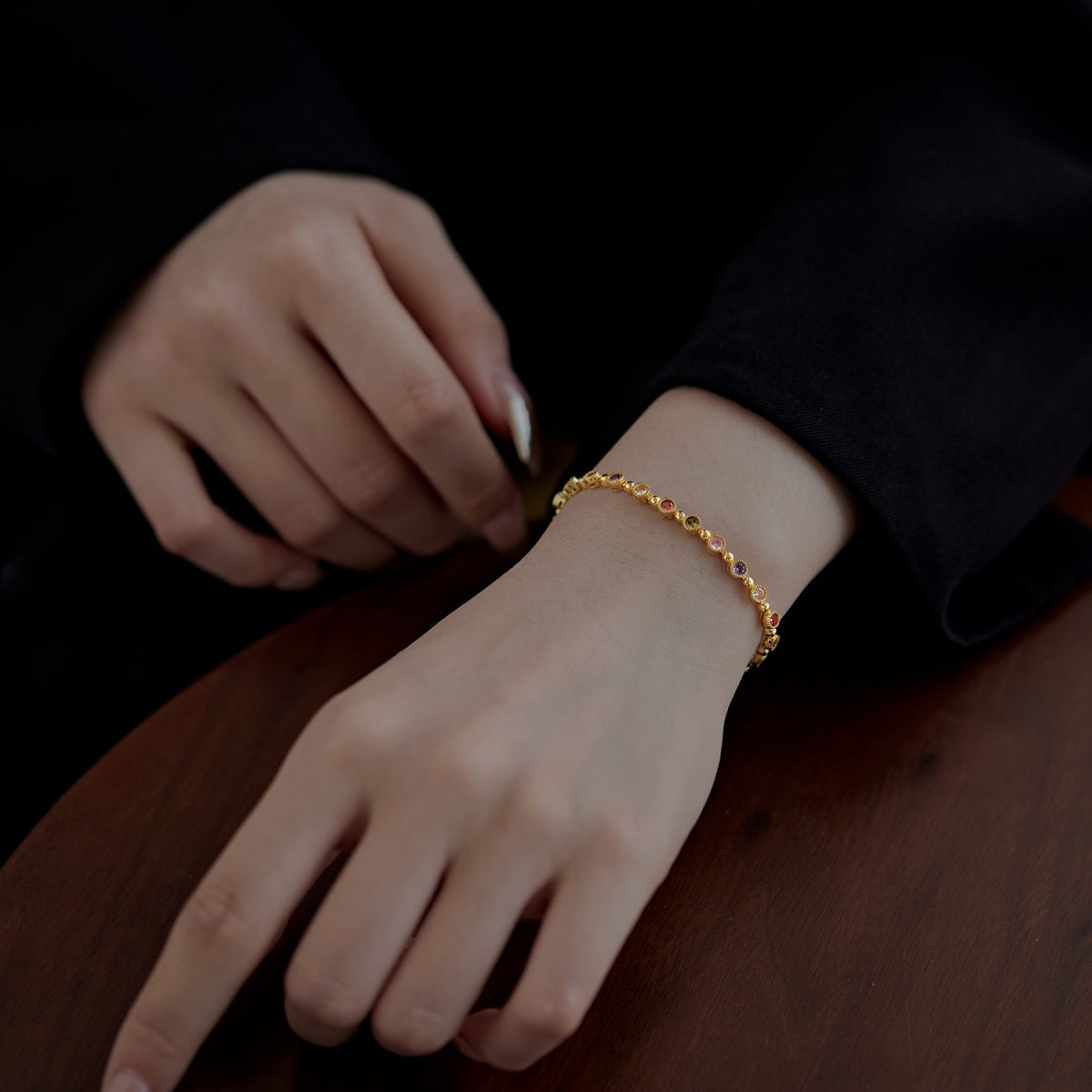 [Kincade Jewelrys] Bracelet de fête scintillant et exquis à coupe ronde