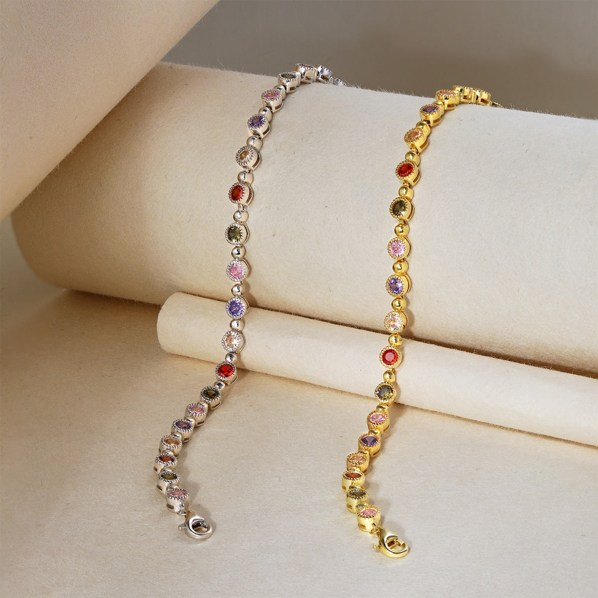 [Kincade Jewelrys] Bracelet de fête scintillant et exquis à coupe ronde