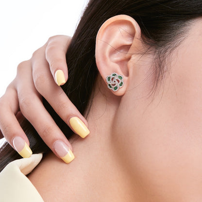 [Kincade Jewelry] Boucles d'oreilles exquises en forme de fleur pour un usage quotidien