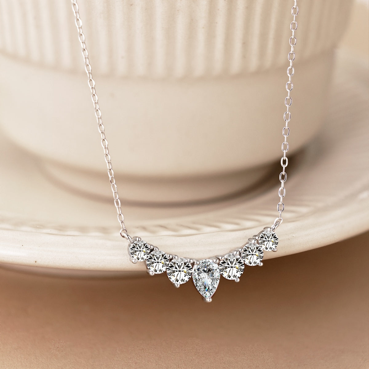 [Kincade Jewelrys] Collier délicat en forme de cœur coloré