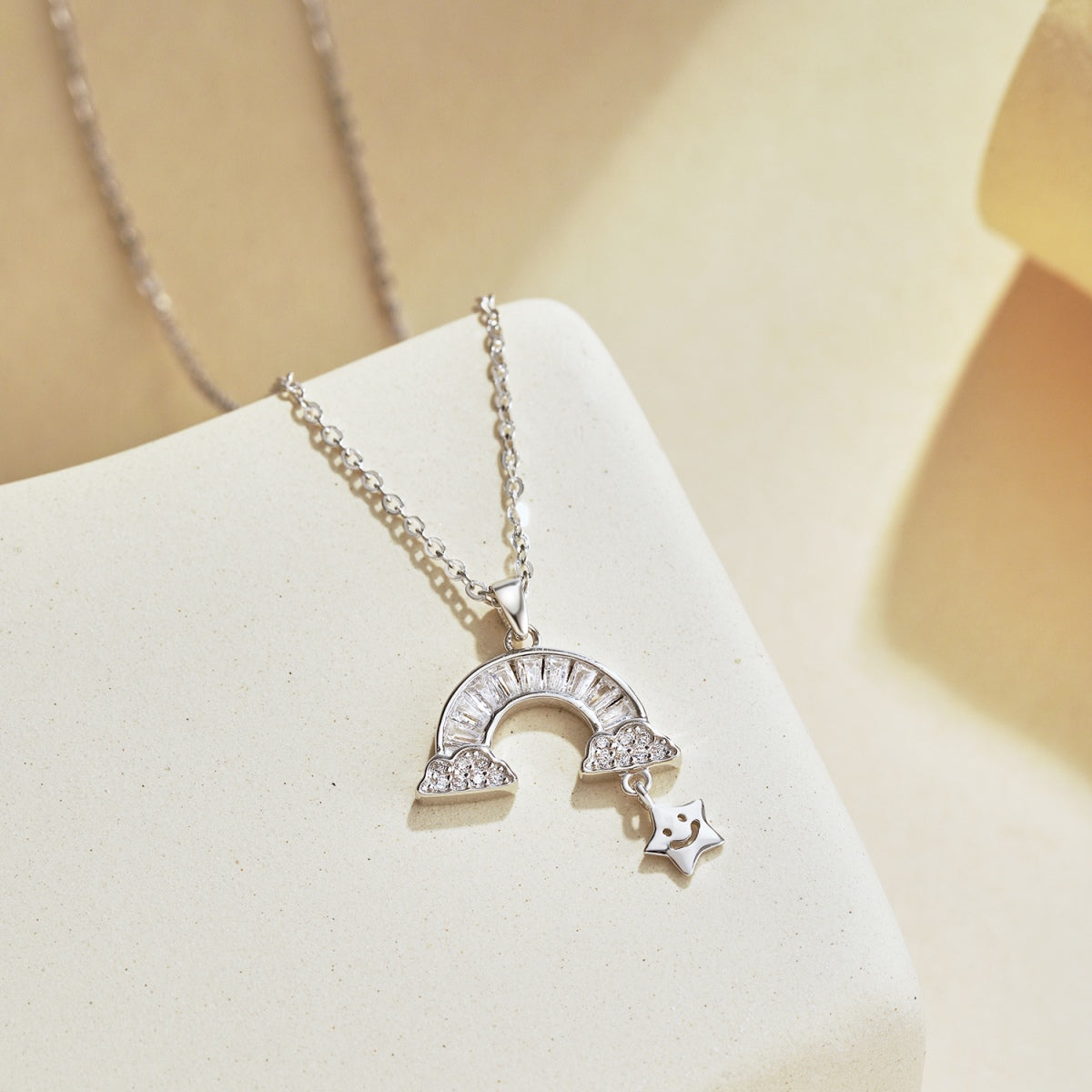 [Kincade Jewelrys] Collier étoile arc-en-ciel unique